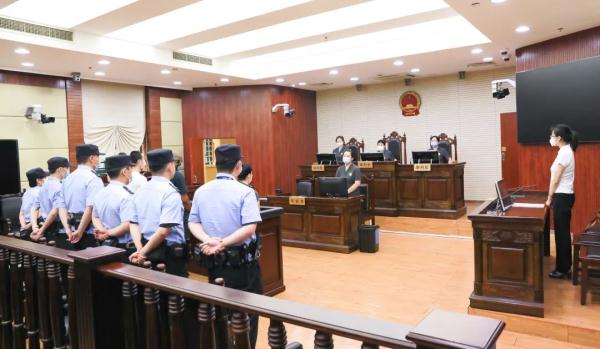 私种罂粟只为给鸡“治病”?一批涉毒品刑案今在沪集中宣判! 私种罂粟只为给鸡“治病”?一批涉毒品刑案今在沪集中宣判!