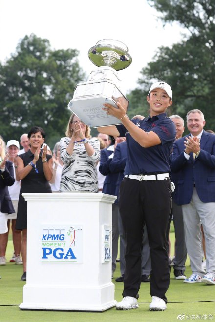 中国选手殷若宁夺高尔夫大满贯赛事冠军! 中国选手殷若宁夺高尔夫大满贯赛事冠军!