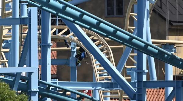 瑞典一游乐园过山车脱轨