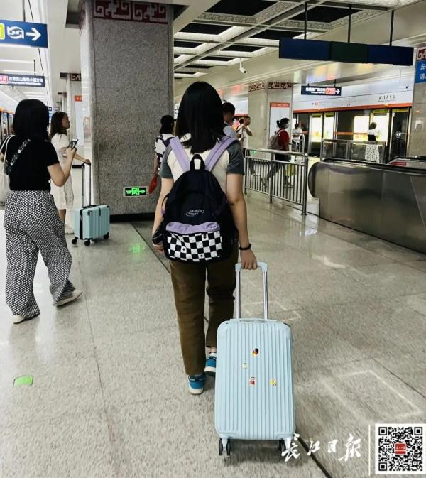 武汉地铁上新!既浪漫又暖心 武汉地铁上新!既浪漫又暖心