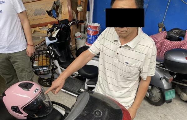 常德一男子在菜市场盗窃,结果被顺来的粉色头盔“出卖”了 常德一男子在菜市场盗窃,结果被顺来的粉色头盔“出卖”了