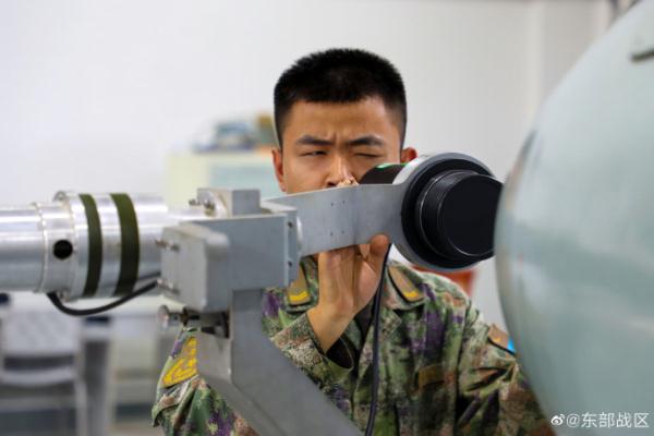 东部战区空军某场站组织常态化弹药检修 保障战机随时能战