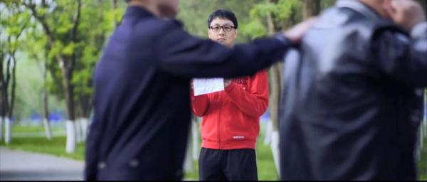 十年前他是植物学“学霸”,十年后他是网警“尖兵”! 十年前他是植物学“学霸”,十年后他是网警“尖兵”!