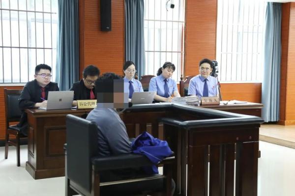 江苏一男子用菜刀锅铲砍伤妻子致其死亡，法院：案情重大，择日宣判