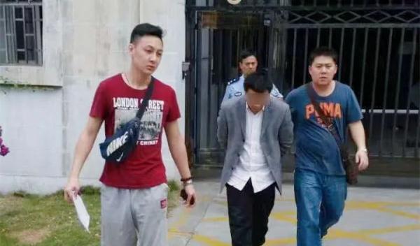 十年前他是植物学“学霸”,十年后他是网警“尖兵”! 十年前他是植物学“学霸”,十年后他是网警“尖兵”!