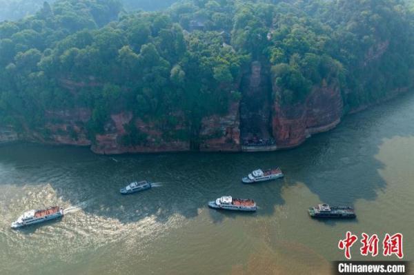 四川乐山大佛景区管委会官方回应称:大佛被卖传言不实 四川乐山大佛景区管委会官方回应称:大佛被卖传言不实