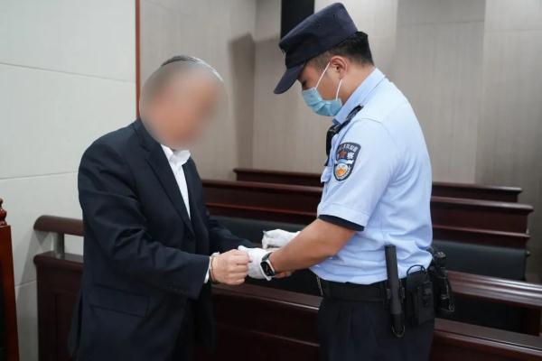欠钱不还仍住高档住宅、请保姆？人民法院执行局这样处理……