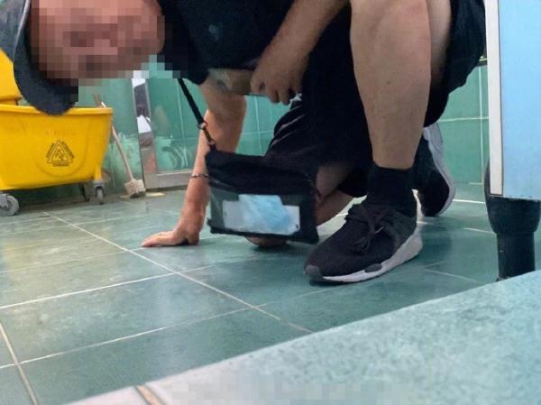 68岁男子公园女厕偷拍被抓后为何因基础病被拘留不予执行？律师解读