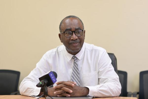 “中国医疗队总是奋斗在一线”