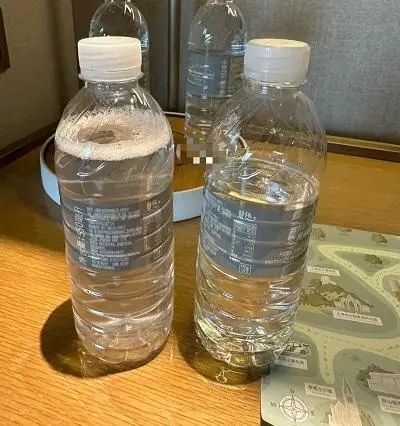 上海五星级酒店赠送的矿泉水竟是清洁剂?差点用来给宝宝冲奶 上海五星级酒店赠送的矿泉水竟是清洁剂?差点用来给宝宝冲奶