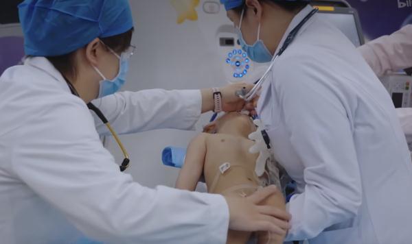 1岁男童差点没命!很多人正在使用,家长务必小心 1岁男童差点没命!很多人正在使用,家长务必小心