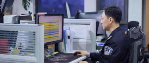 十年前他是植物学“学霸”,十年后他是网警“尖兵”! 十年前他是植物学“学霸”,十年后他是网警“尖兵”!