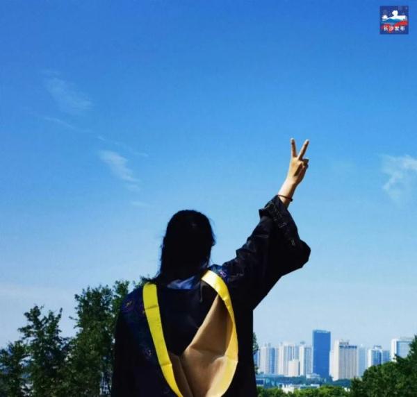 女生放弃保研清华选择国防科大,只为从军报国! 女生放弃保研清华选择国防科大,只为从军报国!