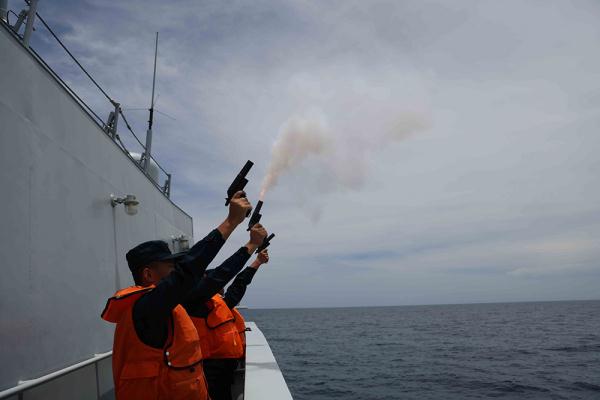 中越两军开展第34次北部湾联合巡逻 中越两军开展第34次北部湾联合巡逻