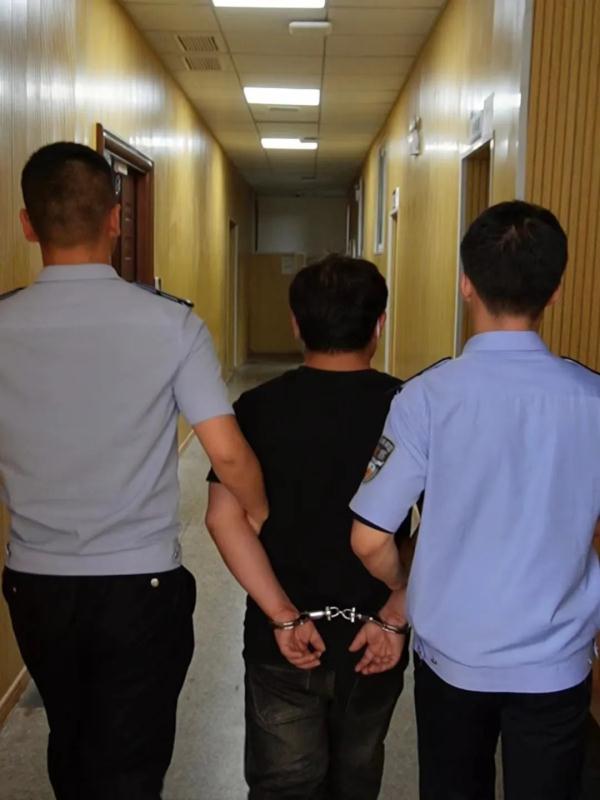 “枪都顶到嘴里了！”捡回一条命的他，讲述噩梦般的缅北经历......