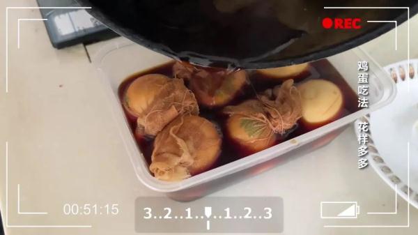 鸡蛋这样做超级入味，大人小孩抢着吃！