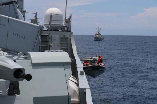 中越两军开展第34次北部湾联合巡逻 中越两军开展第34次北部湾联合巡逻