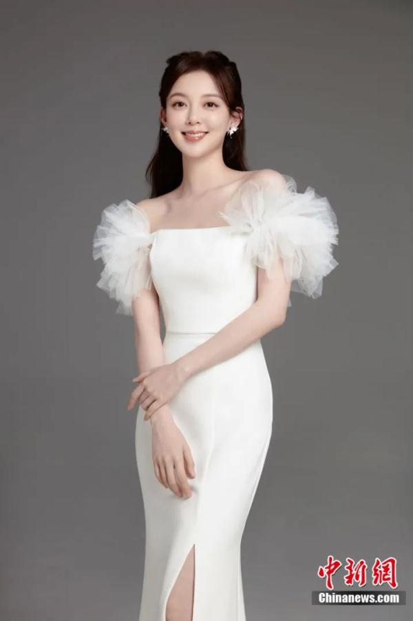 她三登春晚，却长期不火想过转行