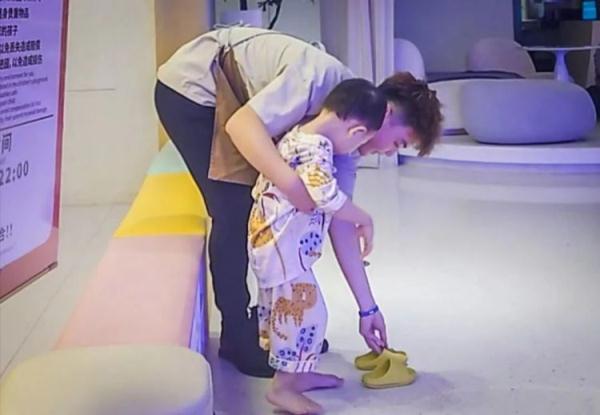 “沈阳一洗浴中心租爸爸”上热搜!网友:建议全国推广 “沈阳一洗浴中心租爸爸”上热搜!网友:建议全国推广