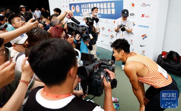 田径|全国冠军赛:谢震业男子200米夺冠 田径|全国冠军赛:谢震业男子200米夺冠