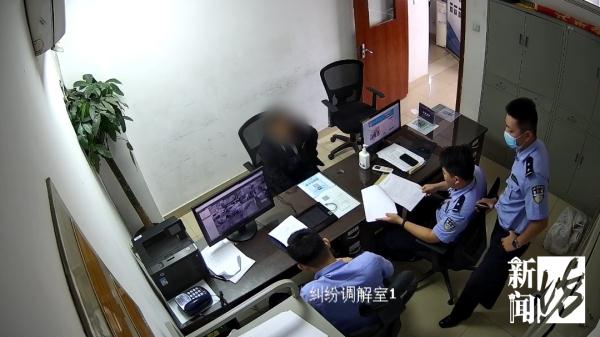 沪一保安自称落魄"富豪"，炒股失败跌落"神坛"后…当起红娘？