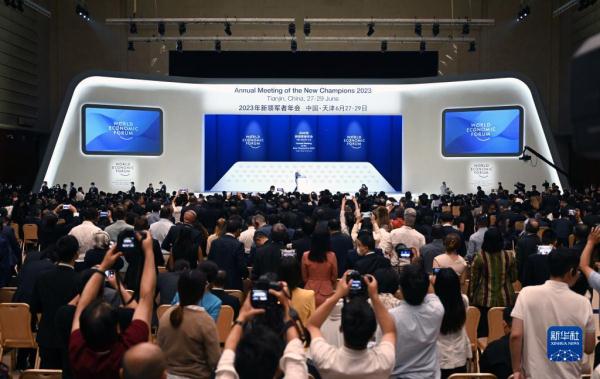 夏季达沃斯论坛企业家之声:高质量发展机遇更多 企业家精神绽放光彩 夏季达沃斯论坛企业家之声:高质量发展机遇更多 企业家精神绽放光彩