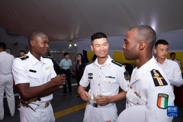 中国海军第43批护航编队圆满结束对科特迪瓦友好访问