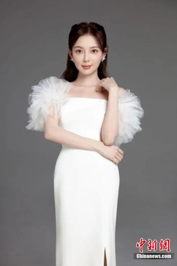 她三登春晚，却长期不火想过转行