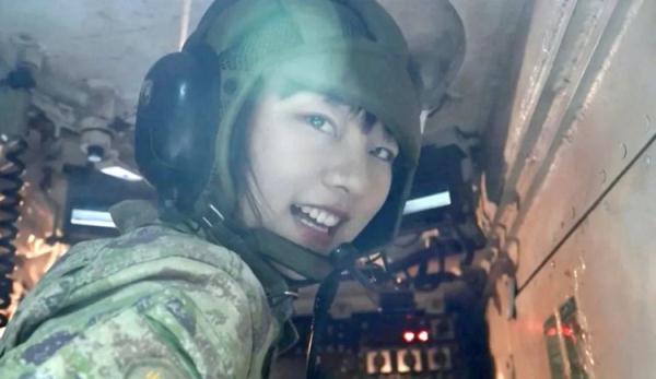 装甲驾驶特级女兵!网友:实力圈粉 装甲驾驶特级女兵!网友:实力圈粉