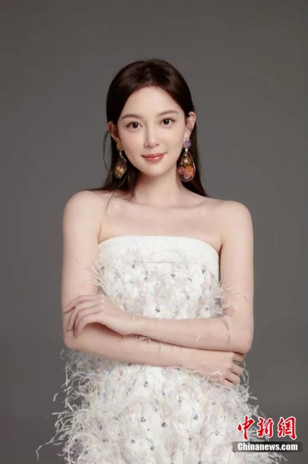 她三登春晚，却长期不火想过转行