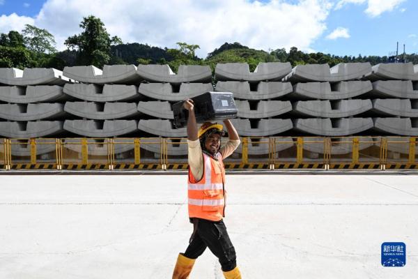 探访马东铁项目云顶隧道掘进现场