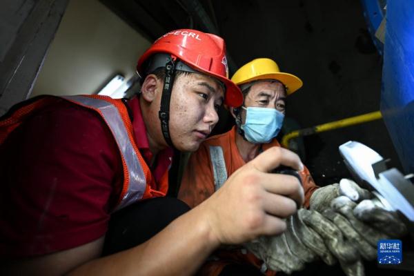 探访马东铁项目云顶隧道掘进现场