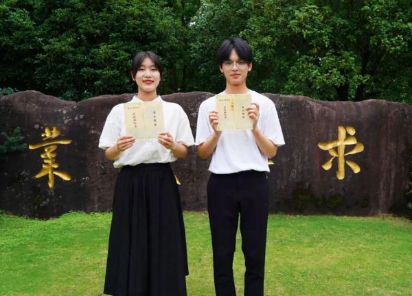 在杭高校“录取通知书”又有新惊喜！你当年的录取通知书长啥样？