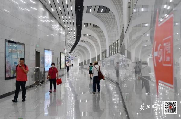 武汉最大地铁站上新 武汉最大地铁站上新