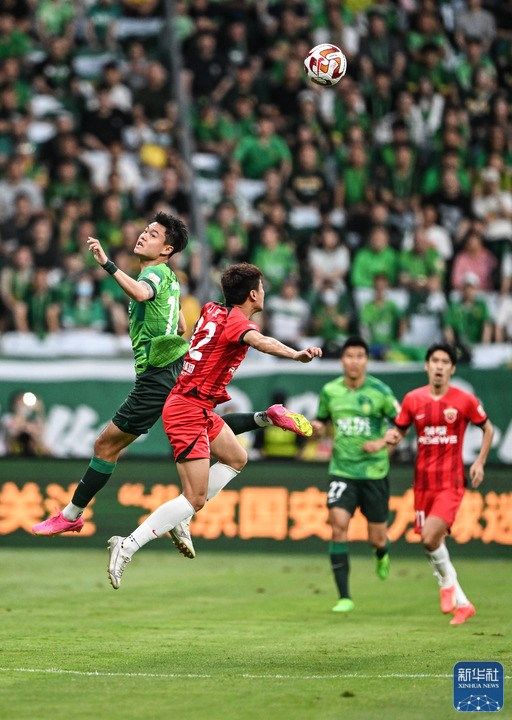 足球——中超：北京国安不敌上海海港