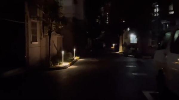 上海一小区改造后被指像“墓区”，居民晚上不敢出门……