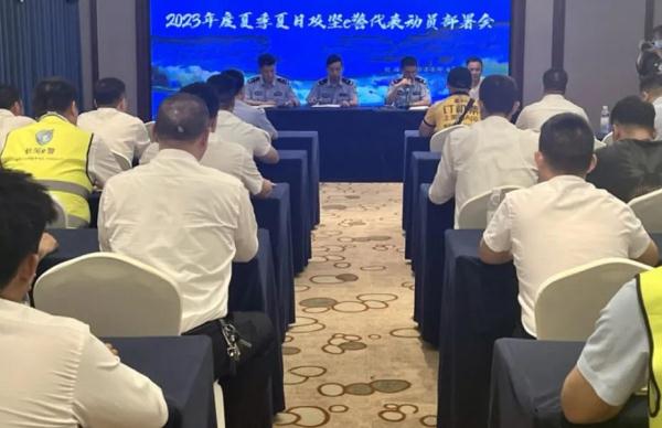 外卖小哥立功！全网爆赞：必须奖励！