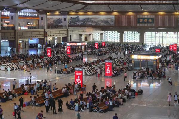 暑运开启 这些热门方向加开多趟列车！