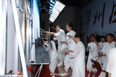 用多媒体艺术演绎非遗皮影剧 用多媒体艺术演绎非遗皮影剧