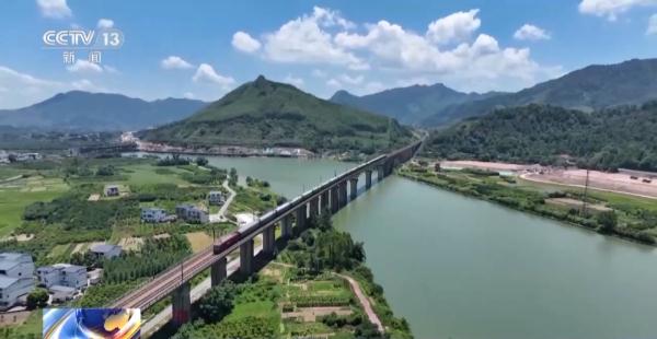 新列车运行图来了，广深港高铁增开18列