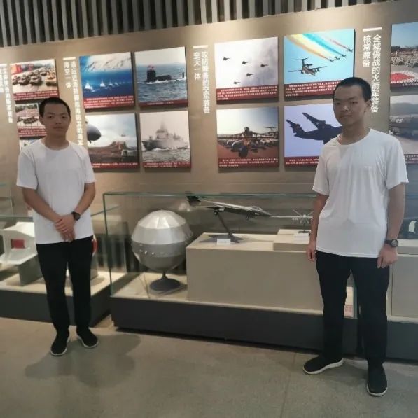 歼-20设计师给这对军迷双胞胎兄弟写了封信！