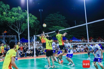 扣球姿势要帅!多图带你回顾海南“村VA”首场比赛 扣球姿势要帅!多图带你回顾海南“村VA”首场比赛