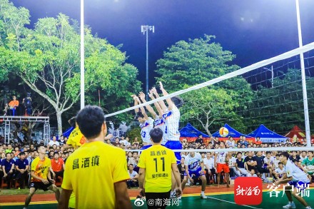 扣球姿势要帅!多图带你回顾海南“村VA”首场比赛 扣球姿势要帅!多图带你回顾海南“村VA”首场比赛