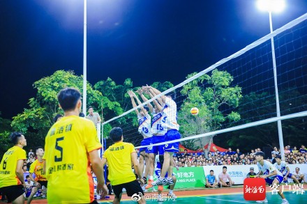 扣球姿势要帅!多图带你回顾海南“村VA”首场比赛 扣球姿势要帅!多图带你回顾海南“村VA”首场比赛