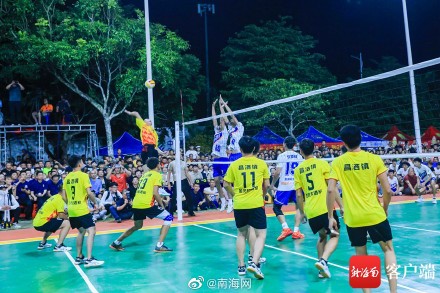扣球姿势要帅!多图带你回顾海南“村VA”首场比赛 扣球姿势要帅!多图带你回顾海南“村VA”首场比赛