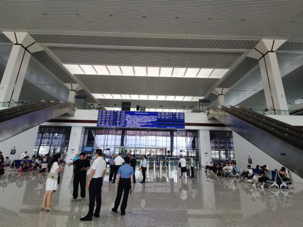 贵安高铁站融入国家铁路网！迎来首批跨省乘客