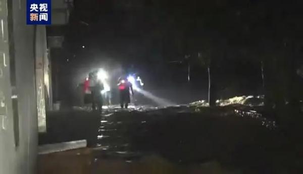 一地突发！88名村民被困！连夜转移