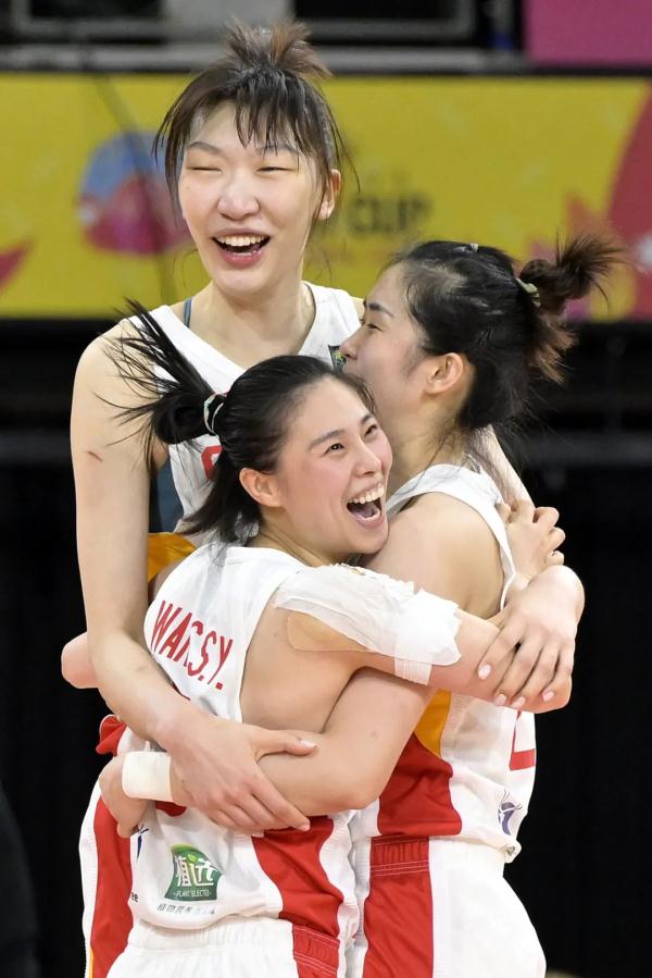 逆转击败日本队，中国女篮重返亚洲之巅！