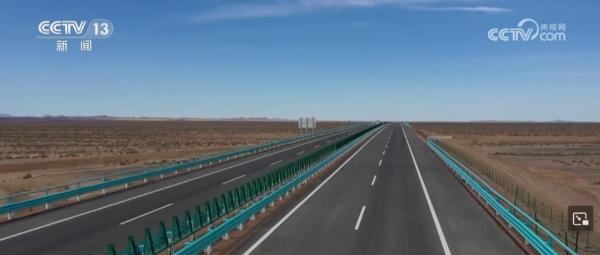 新疆东部地区形成高速公路环线 现代交通网络体系更加完善