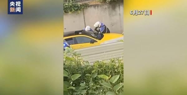法国警察射杀少年引发多地骚乱 宣布取消全国所有大型活动